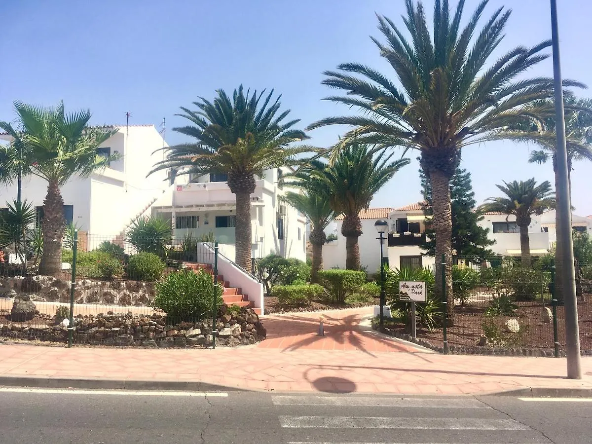 Cosy Flat Near Golf Club - Heated Pool, Terrace, Garden, Wi-Fi Daire San Miguel de Abona